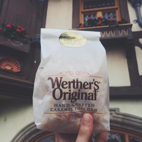 11073418_931863970203135_461586558_n