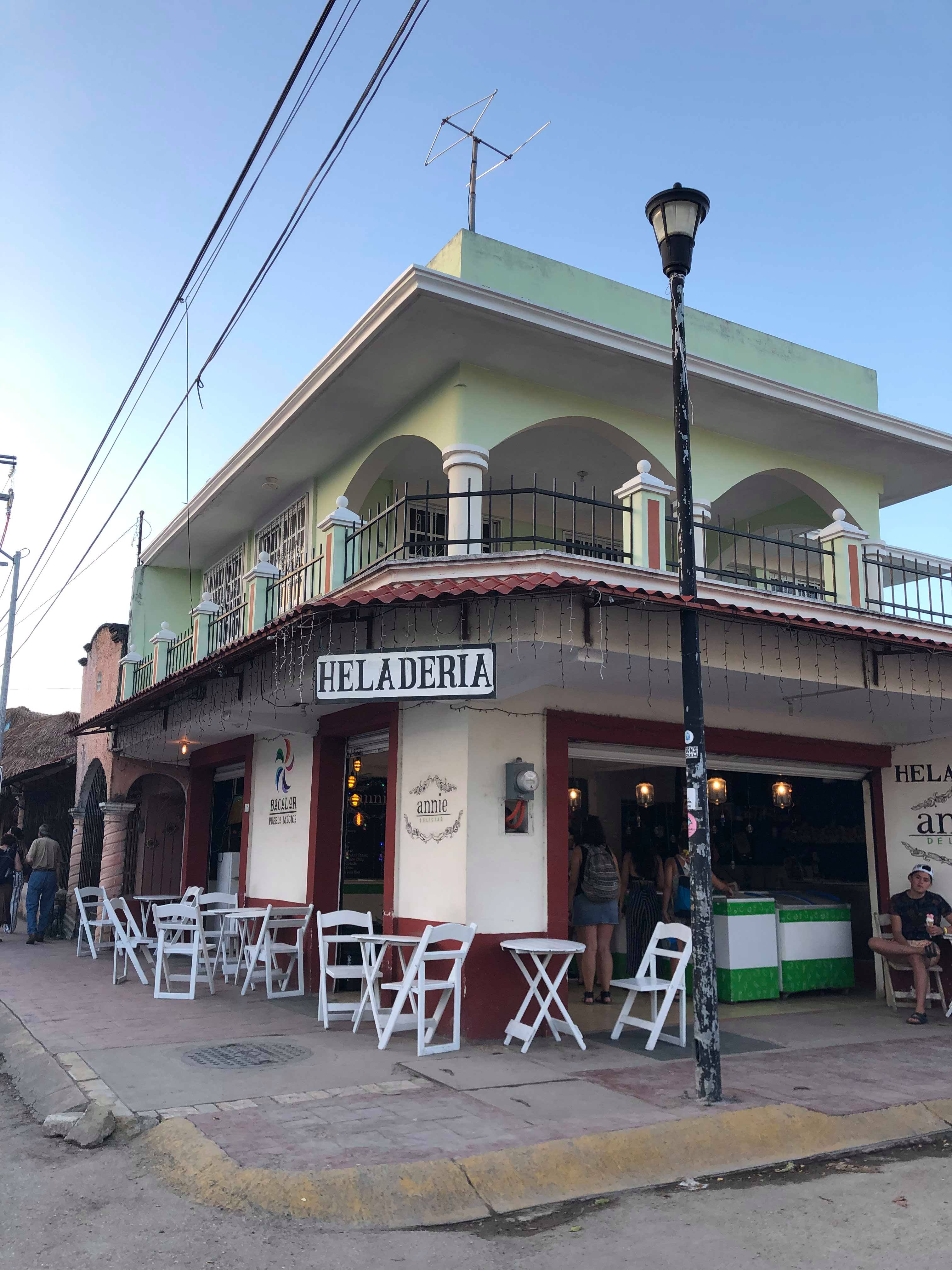 49808651_296436821216537_2520301296217489408_n