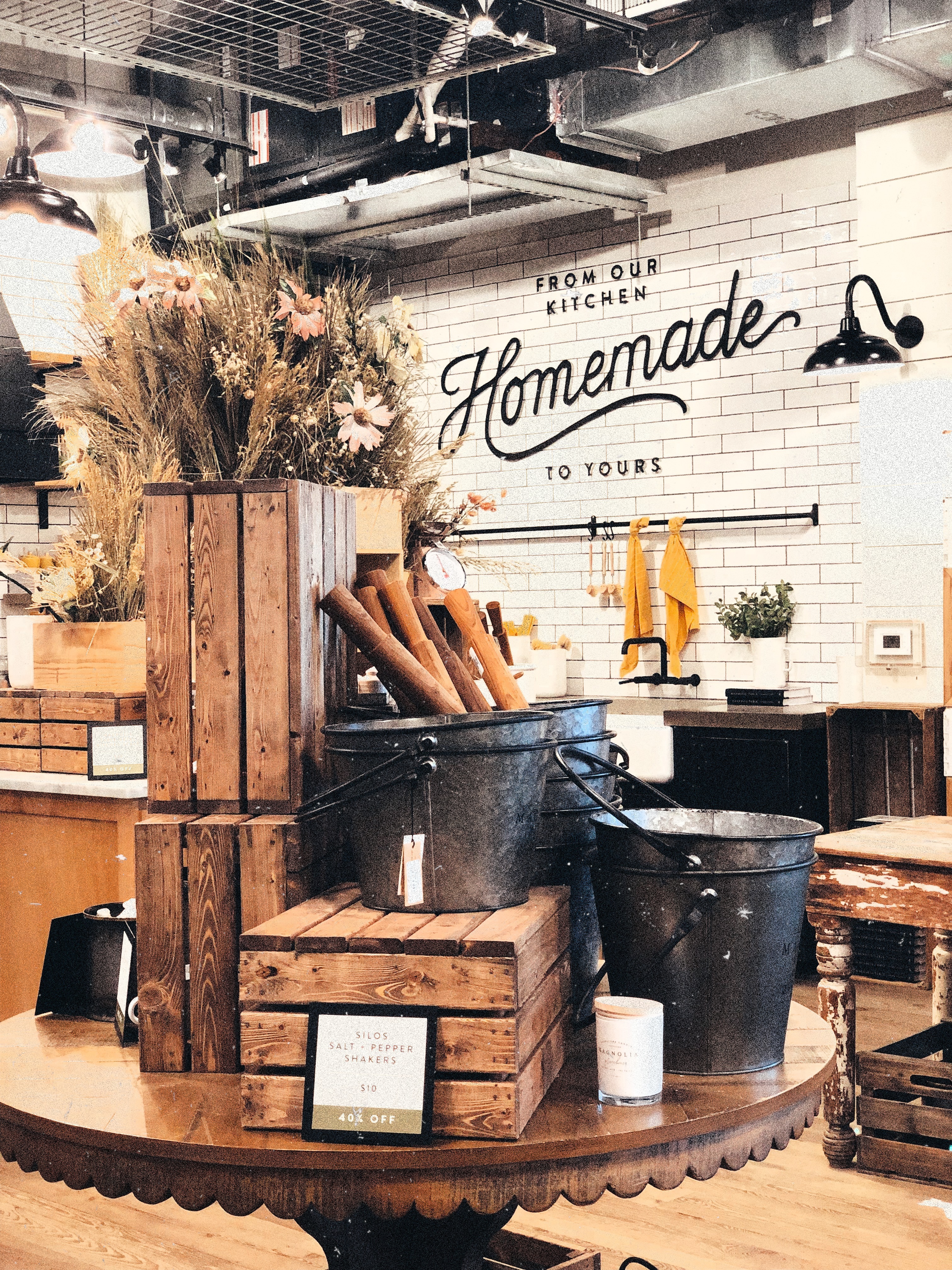 66199884_2309414115818521_8681056635331805184_n (1).jpg